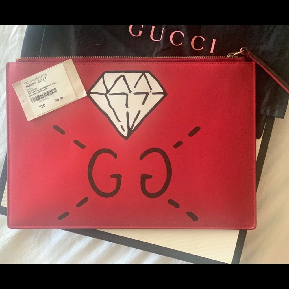 GUCCI Ghost Pouch